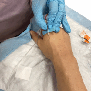 IV-koulutuskäsi ”Puncture Pete”