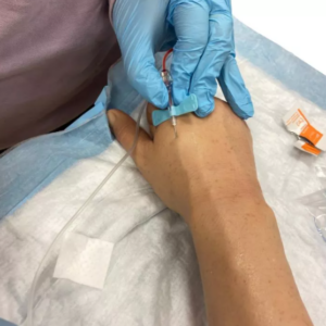 IV-koulutuskäsi ”Puncture Pete”